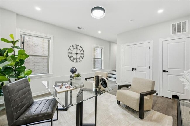 Building Photo - 2090 Emmet Pk Ln