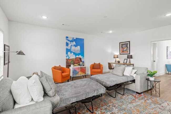 Building Photo - 2612 SW Livingston Square