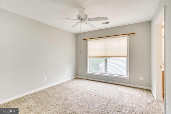 Building Photo - 26161 Rachel Hill Dr