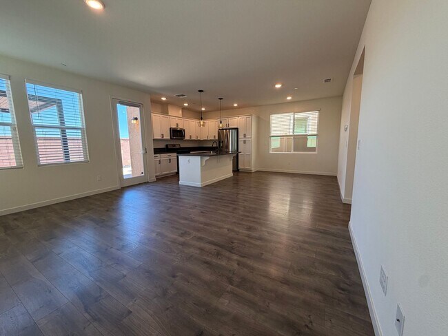 Building Photo - Beautiful 3-Bedroom Home in Anatolia