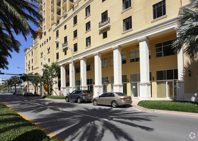 The Ponce de Leon Coral Gables, FL Apartment Finder