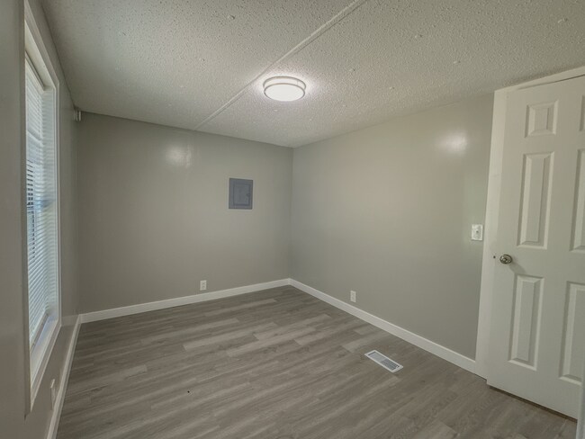 Building Photo - 5018 Banksly Cir