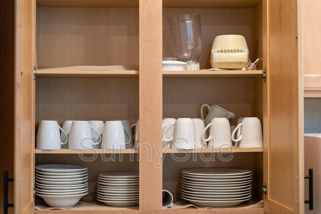 Building Photo - 2390 Caravelle Cir