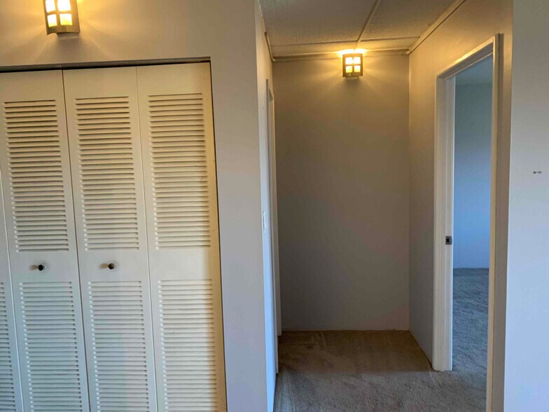 Building Photo - 46 Cochituate Rd