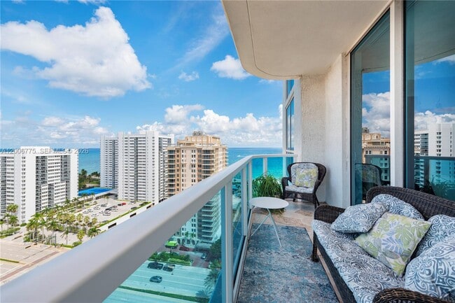 Building Photo - 1945 S Ocean Dr