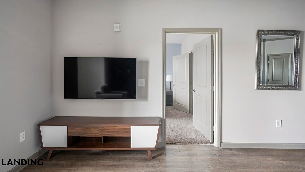 Building Photo - 225 Walden Village Ln