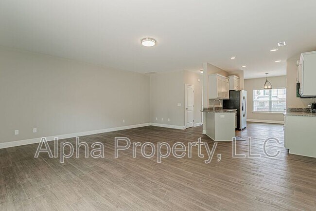 Building Photo - 830 Chartwell Dr