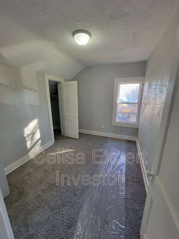 Building Photo - 3118 Robinwood Dr