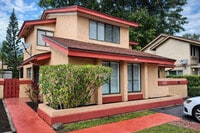 Building Photo - 8331 SW 39th Ct