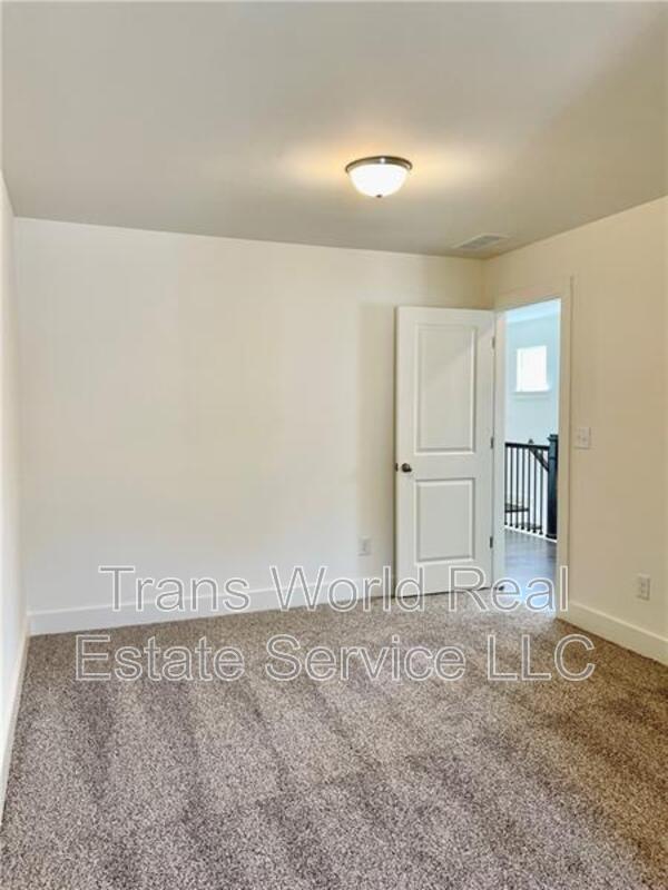 Building Photo - 159 Auburn Run Ln