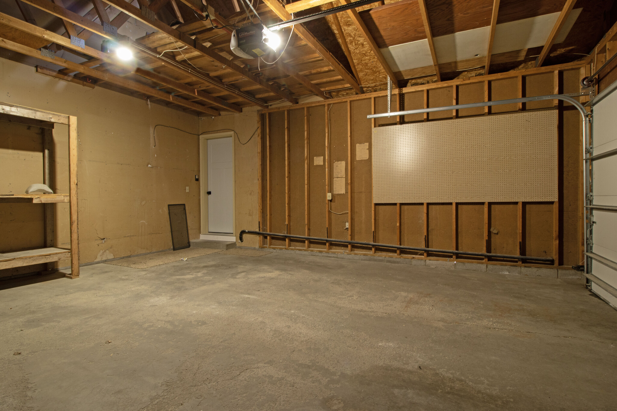 Building Photo - 6082 Kalland Cir NE