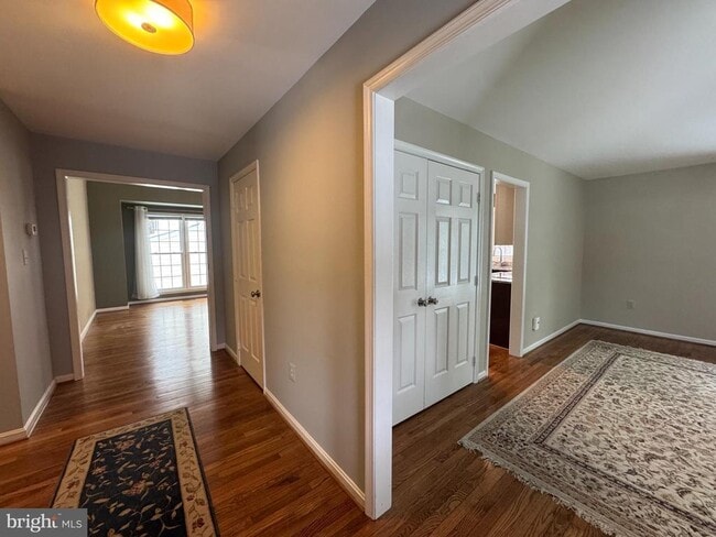 Building Photo - 15 Linden Hill Way SW