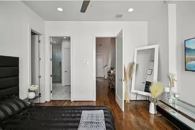 Building Photo - 2830 Clay St