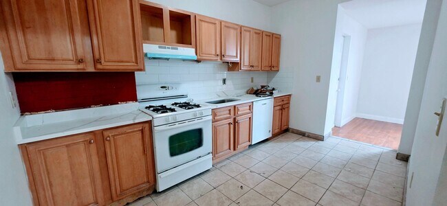Building Photo - 41 Egremont Rd