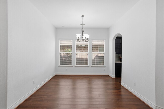 Building Photo - 135 Deerfield Meadow Dr