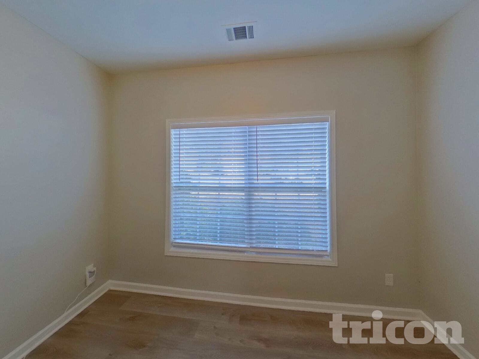 Building Photo - 383 Oakhaven Way