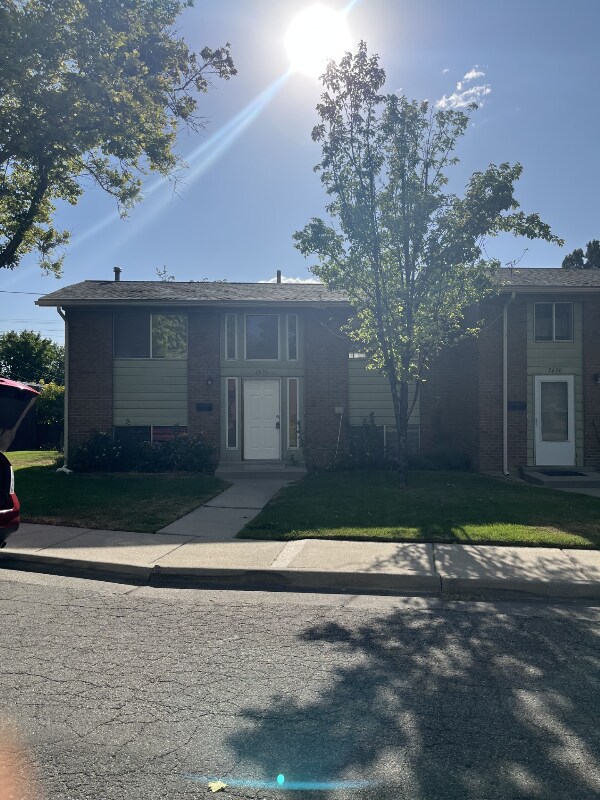 Primary Photo - 2636 S Forest Dale Cir