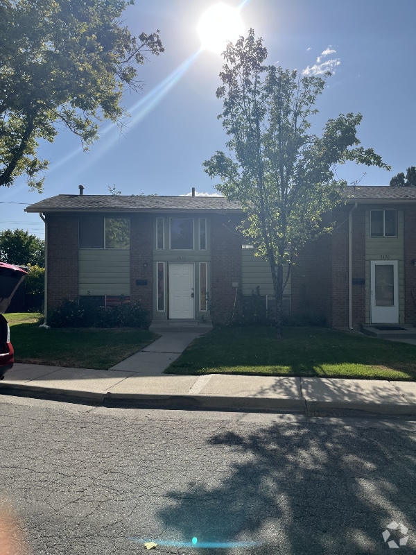 Building Photo - 2636 S Forest Dale Cir