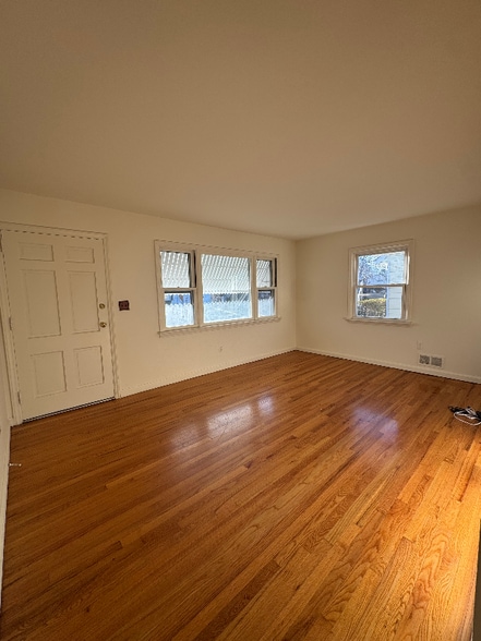 Building Photo - 59 Jackson St