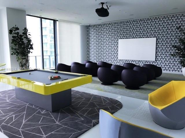 Building Photo - 501 NE 31st St