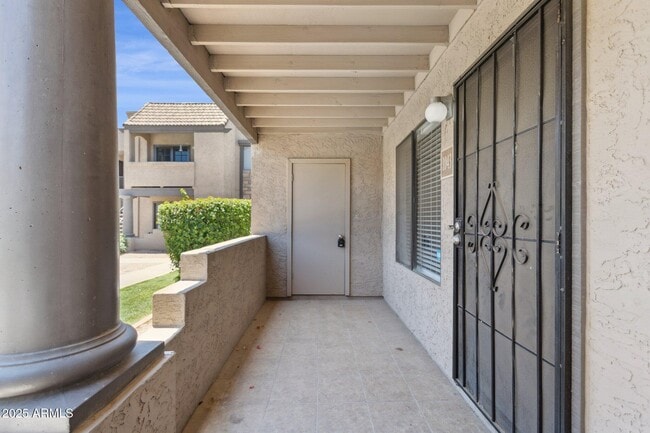 Building Photo - 5995 N 78th St