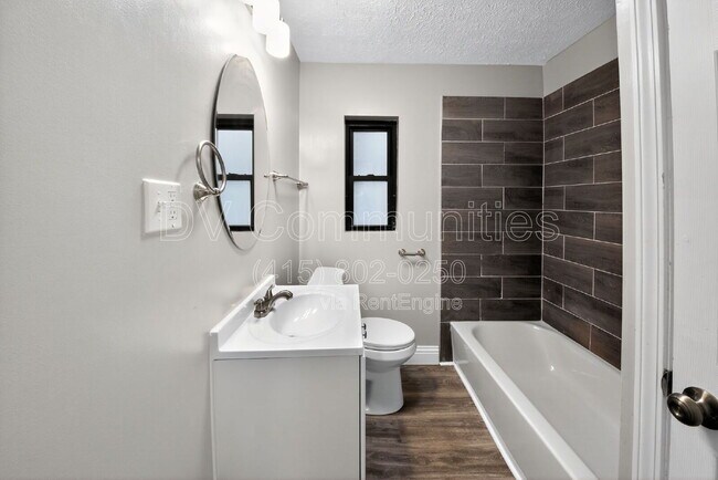 Building Photo - 1818 Lawn Ave