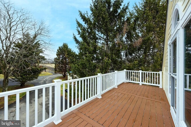 Building Photo - 2211 Hatchers Mill Rd