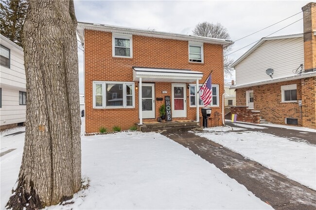 Building Photo - 207 W Ivy St