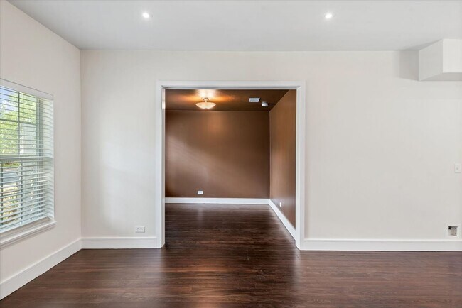 Building Photo - 603 Crockett St