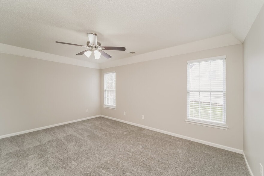 Building Photo - 6032 Patricia Ryan Dr