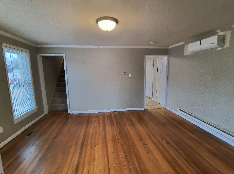 Building Photo - 609 E Water St