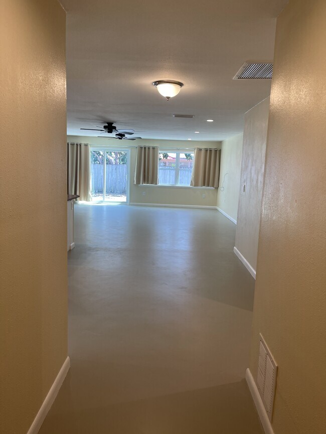 Building Photo - 6185 Deming Ave