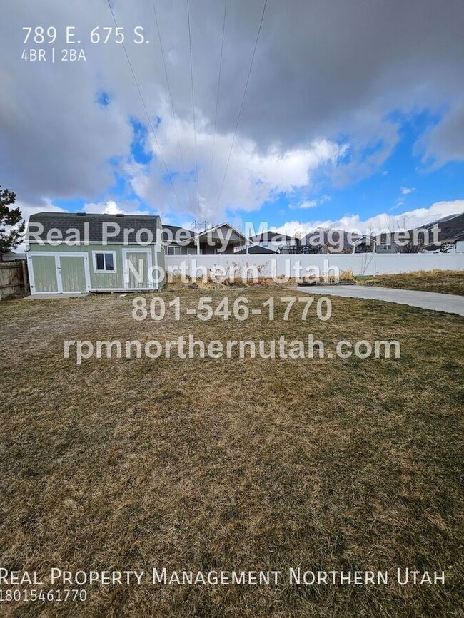 Building Photo - 4 Bedroom 2 Bath Home Now Available in Bri...