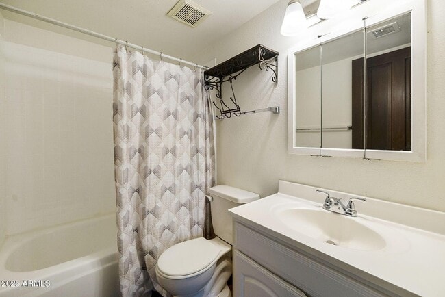 Building Photo - 756 Joan D Arc Ave