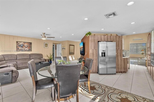 Building Photo - 16408 Sapphire Pl