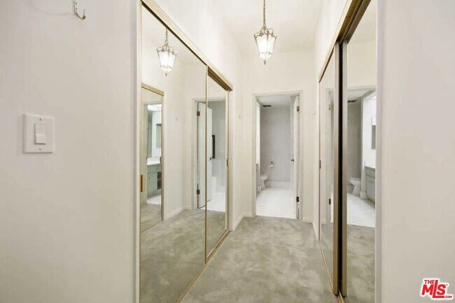 Building Photo - 8568 Burton Way