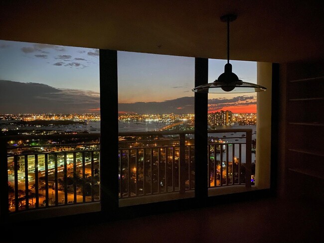 Building Photo - 3000 N Ocean Dr