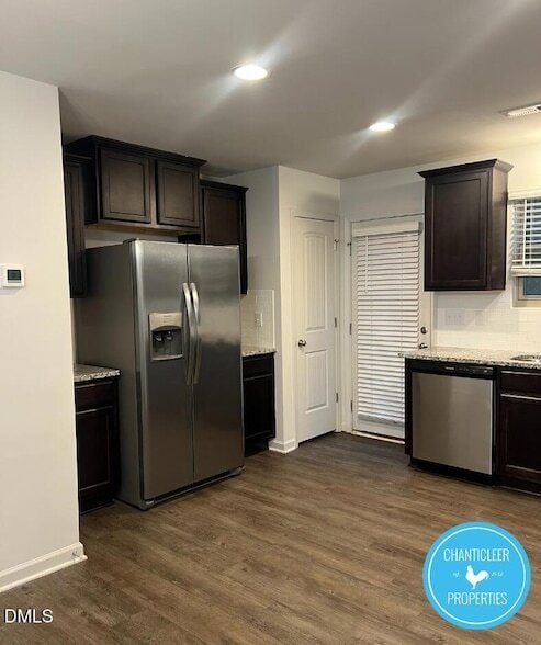 Building Photo - 11 Belhaven Dr