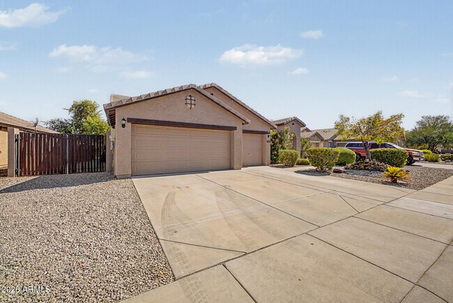 Building Photo - 25537 W Forest Grove Ave