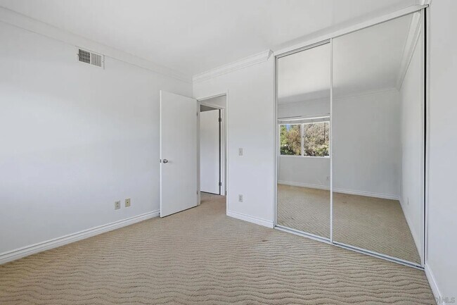 Building Photo - 3511 Milford Pl