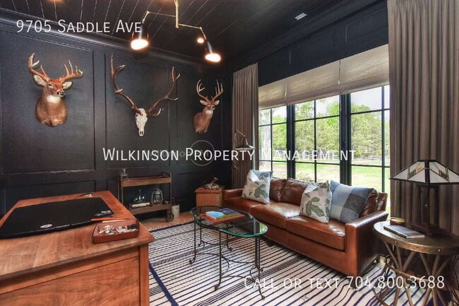 Building Photo - 9705 Saddle Ave