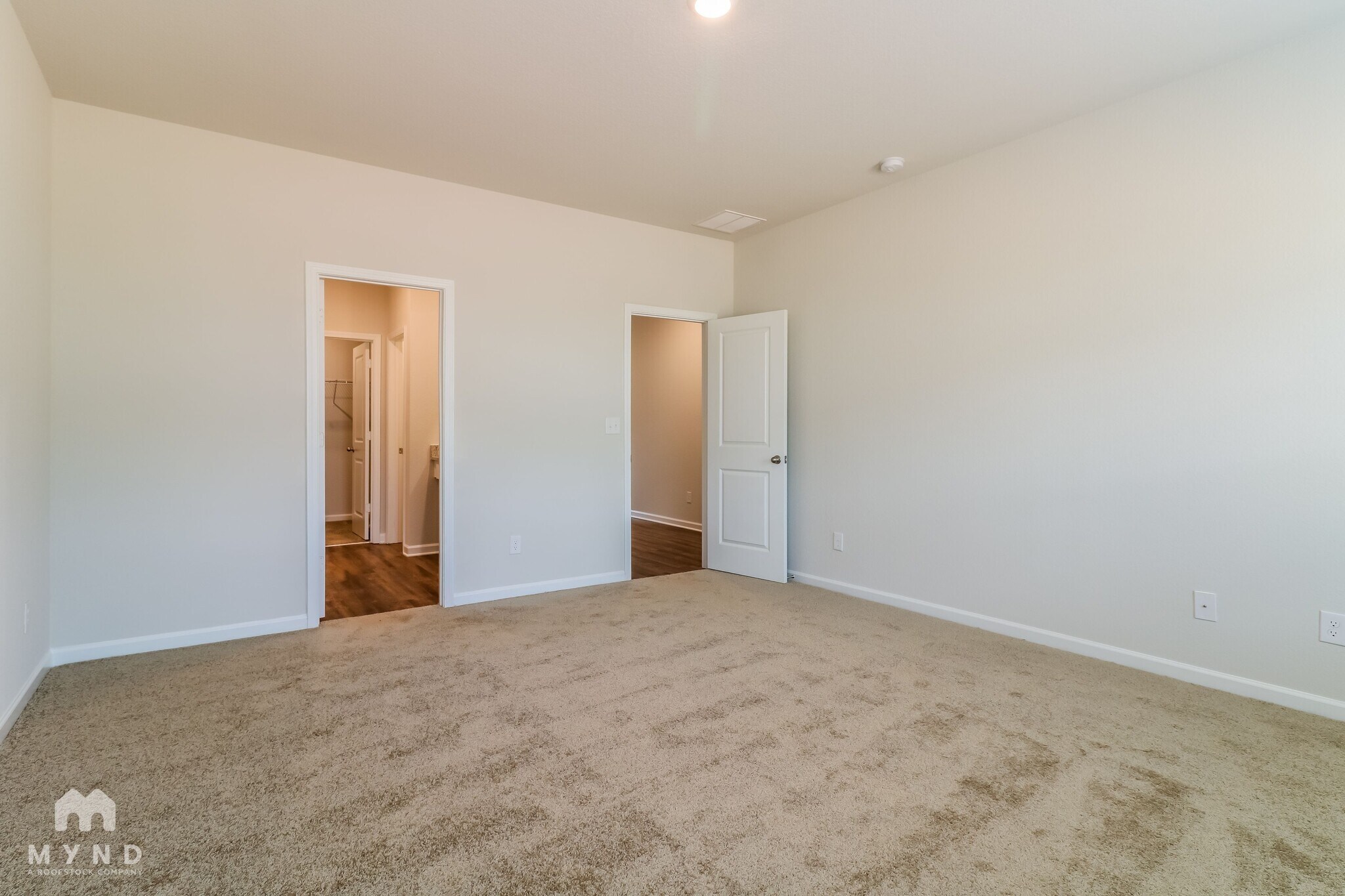 Building Photo - 3359 Bridgewood Dr