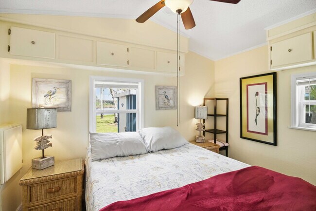 Building Photo - "Ramblers Rest Resort - 1 bed 1 bath home"