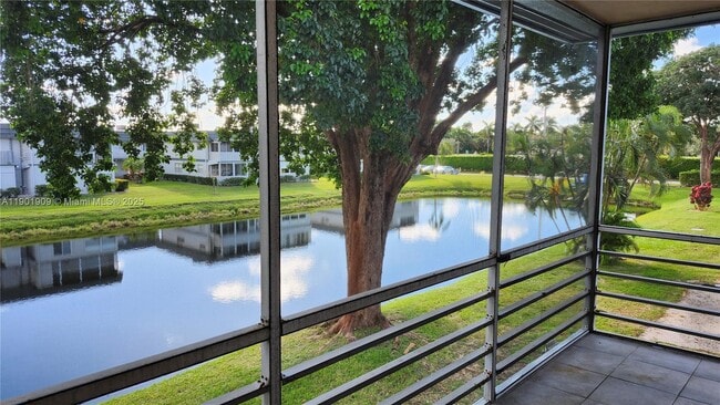 Building Photo - 419 Saxony Way