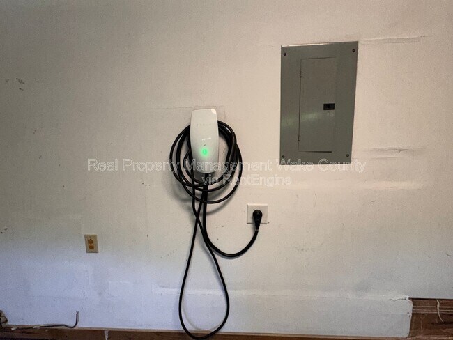 Building Photo - 102 Powder Mill Ct
