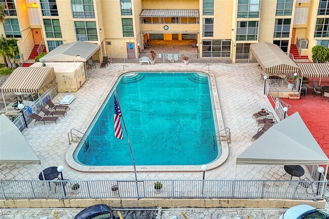 Building Photo - 200 172nd St