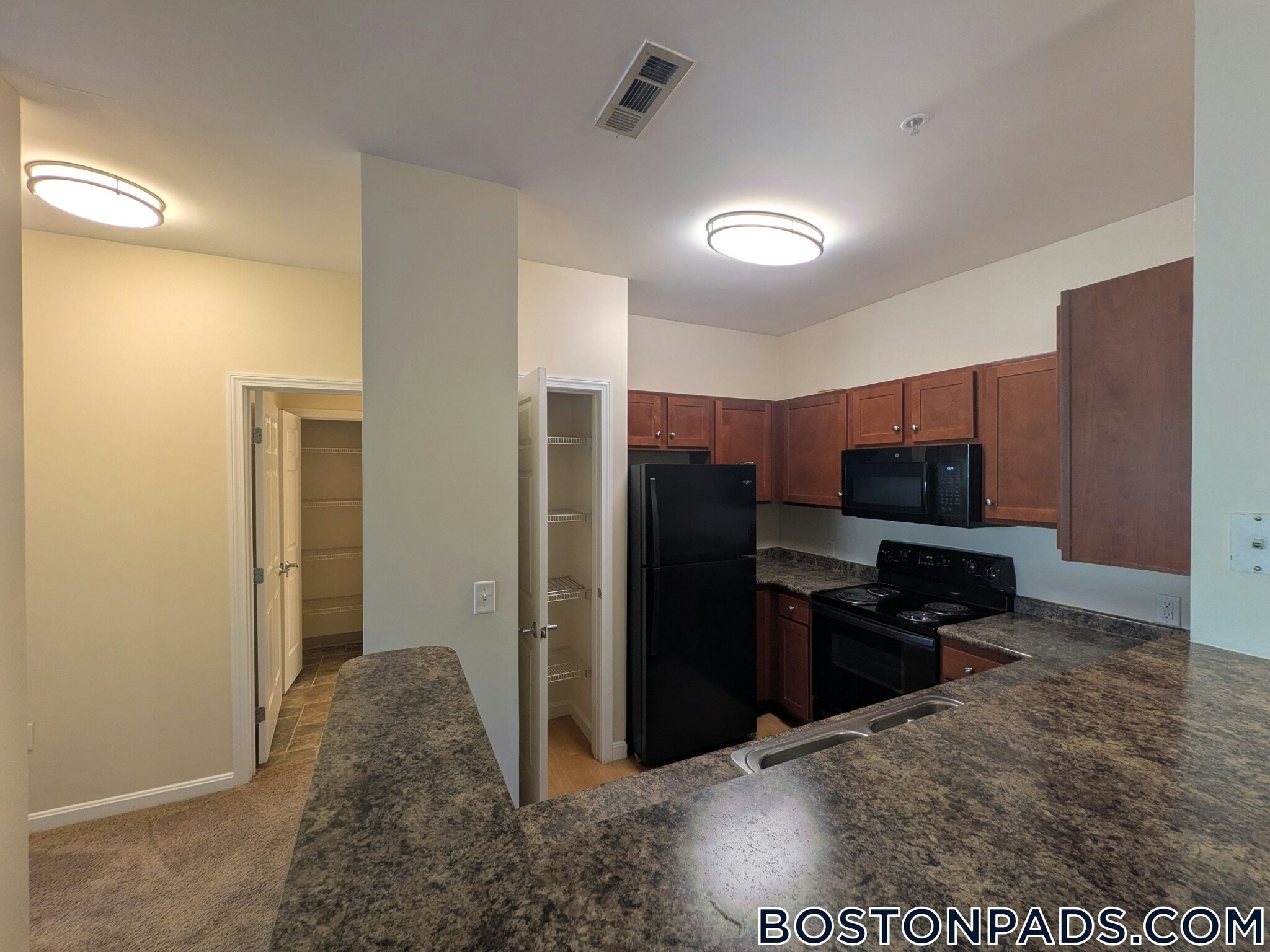 Building Photo - 311 Lowell St