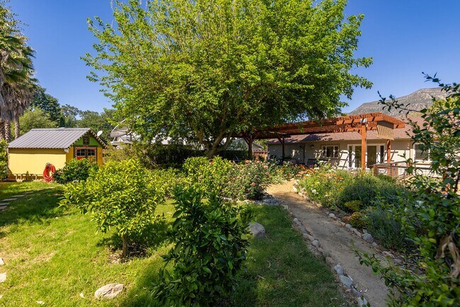 Building Photo - 1113 Sunnyglenn Ave