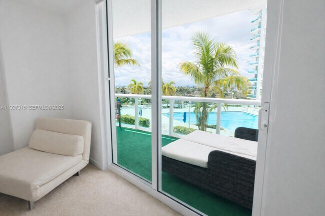 Building Photo - 7900 Harbor Island Dr