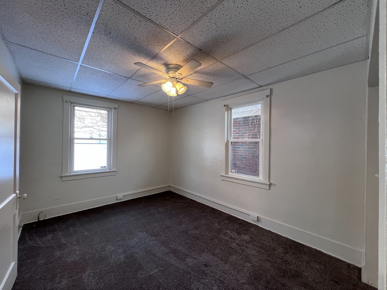 Building Photo - 827 Norwich Ave